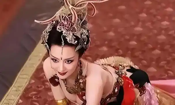 李依晓:曾是"古装第一美人",被狗咬毁容后,后来怎样了?