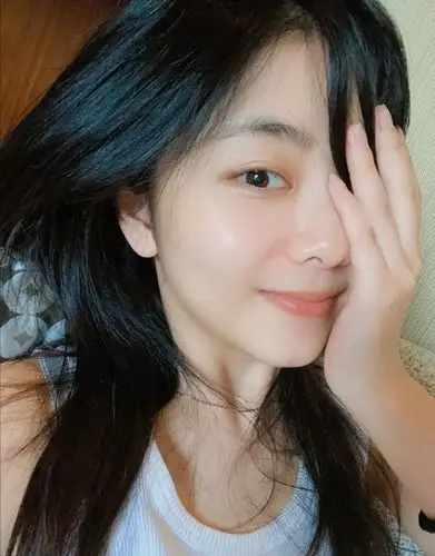 素颜美女谭松韵,是心动的感觉