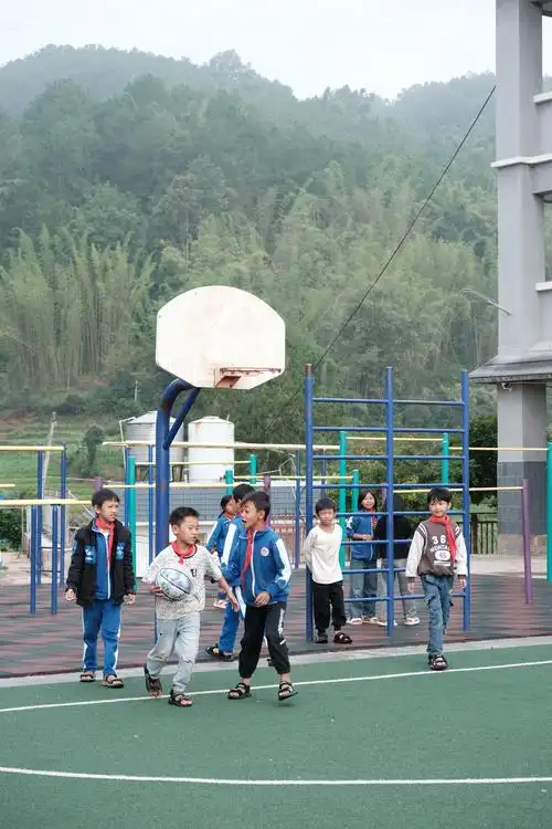 在云南勐先,一名乡村教师对村庄的承诺