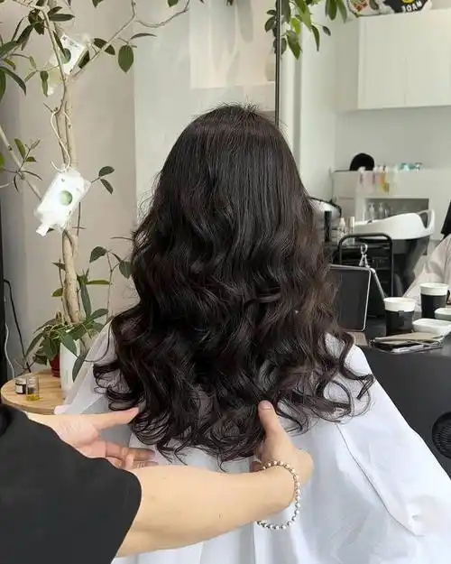 女人不论年龄大小,留长发一定试试半头烫,自然时尚显气质|发型|烫发