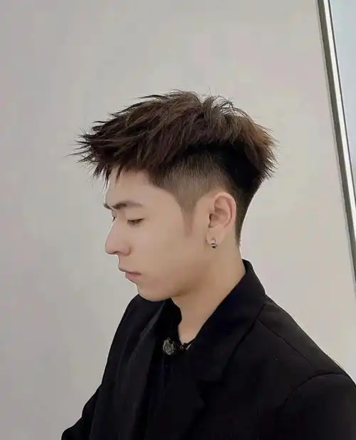 男士烫发钢夹烫哦