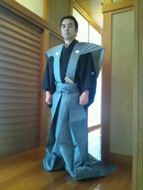 日本古代武士的长裤子是怎么回事? - 知乎