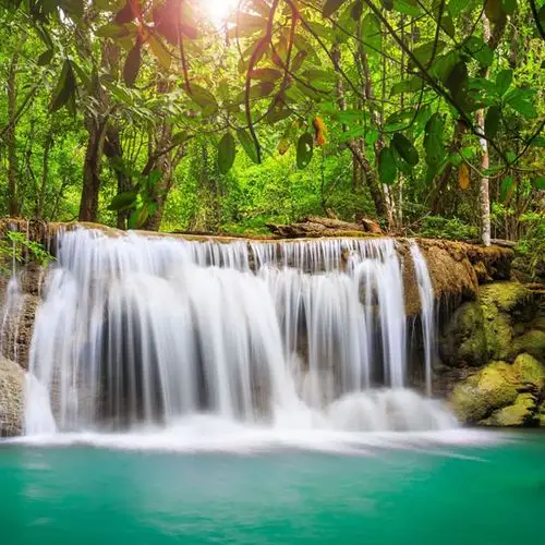 阳光森林瀑布_微信头像风景图片_扣扣居