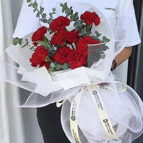 母亲节鲜花花束,给亲爱的妈妈献一束花