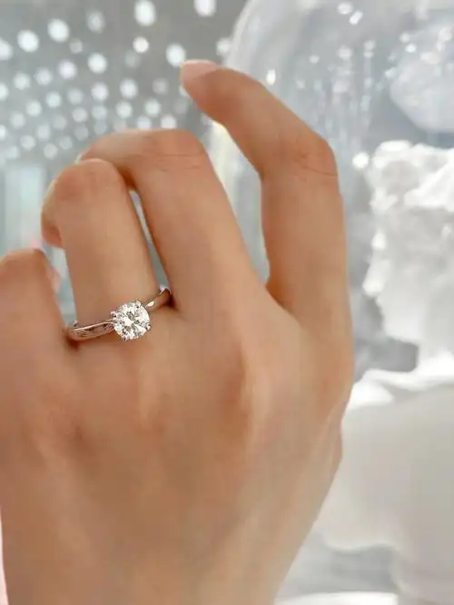 简单四爪钻戒简洁又大方06耐看百搭款