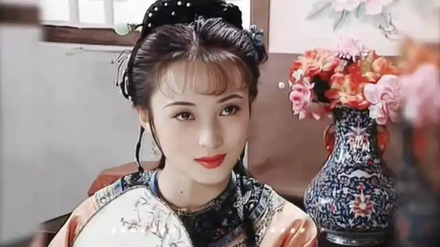 琼瑶:轻柔似水,灵气逼人!蒋勤勤年轻真的水灵灵的,古