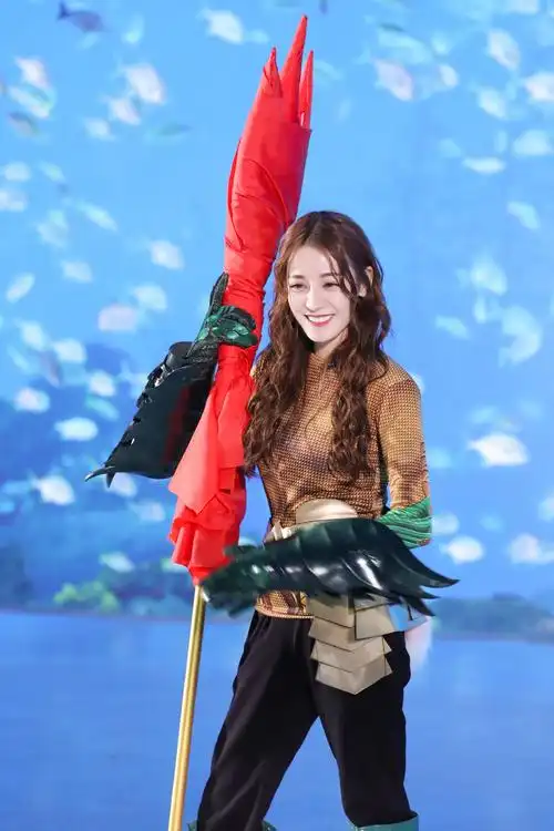 > 迪丽热巴极限挑战甜美图片(20/24)