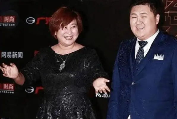 隐瞒这么多年,原来贾玲的老公是他?太令人意外了_孙集_人们_喜剧