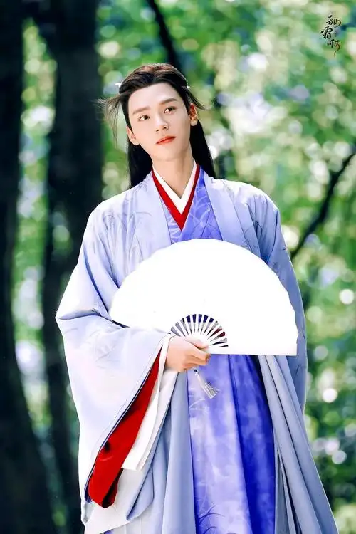 龚俊的温客行,罗云熙的上官透,谢霆锋的花无缺,你最中意谁耍扇子?