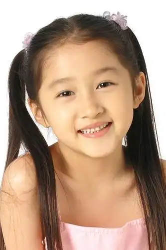 了一个家喻户晓的童星,自成名以后关晓彤就经常出现在各大电视剧里,还