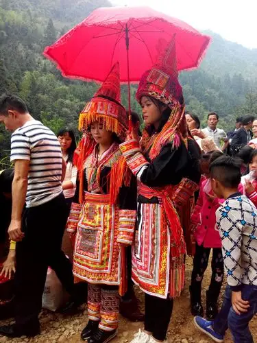 贺州市公会镇清水冲坪瑶族婚礼图片分享