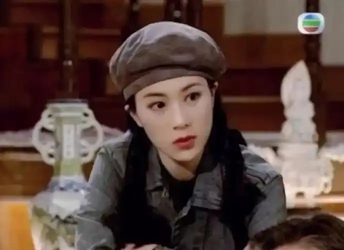 ▼《天地男儿》自由叛逆的叶晓冰凭借这个角色,她夺得"20世纪