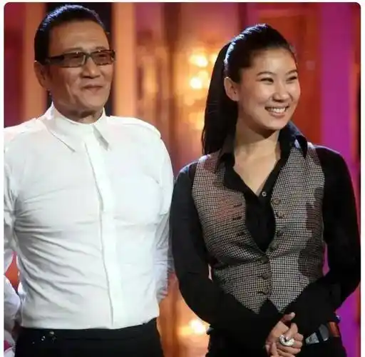 了12年,用青春换来了2000万,现在35岁的她怎么样了_谢霆锋_coco_恋情