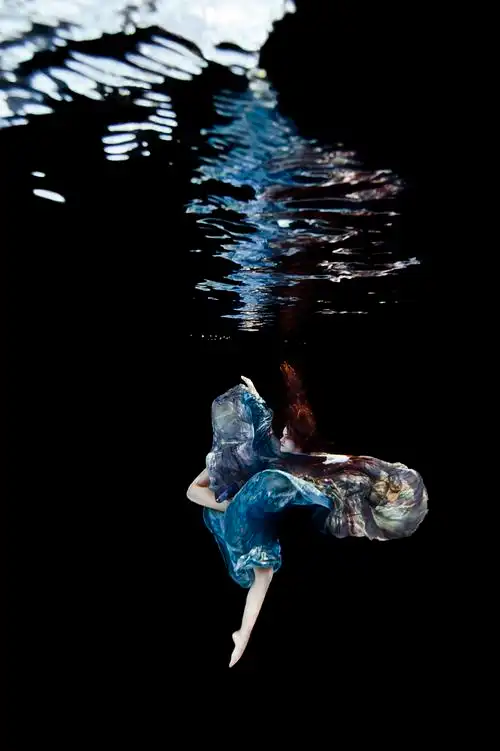 超唯美水下美女高清摄影作品_高清图集_新浪网
