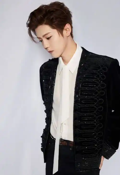 盘点国内男明星完美侧颜,谁才是你心中360度无死角完美男神呢?