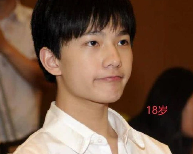 看看他的7岁到28岁,颜值如何?