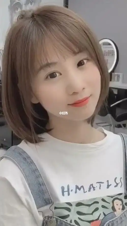 适合圆脸大脸的减龄短发