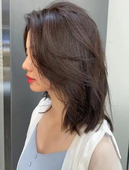 女人超过40岁,发色该怎么选?推荐三款好看的发色,减龄显气质