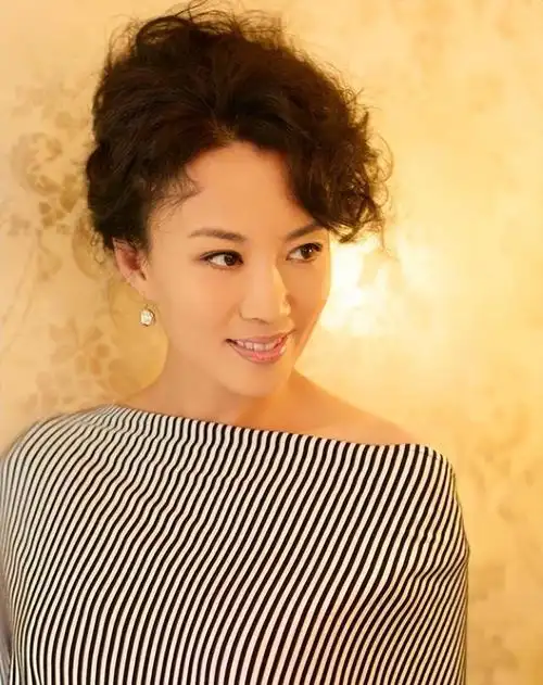 马丽,一说到她,很多人第一想到的或许是开心麻花的那位搞笑演员马丽