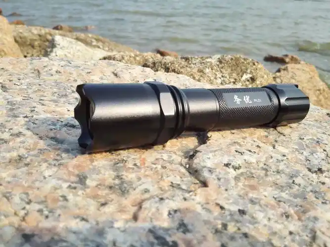 务优带你认识战术手电筒有什么特性