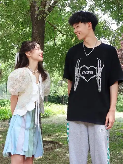 153cm77183cm身高差情侣 我收到七夕礼物啦!