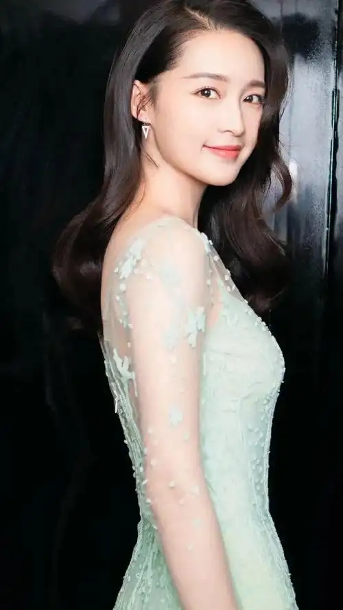 十位最美女明星,杨幂热巴稳居前列,66岁的她可谓是"不老女神"