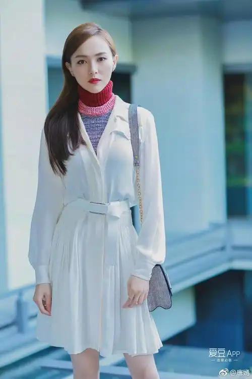 唐嫣盘点170608唐嫣五月拍戏看秀忙不停时间路透狂撒狗粮