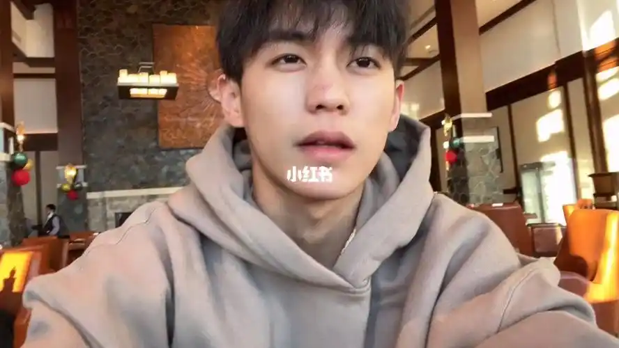 余庆伟拍个喂劳个