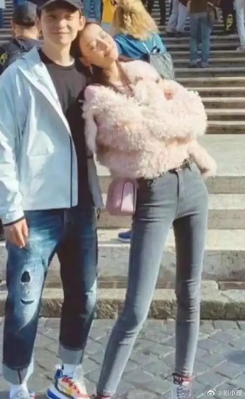 孙怡这腿真长,让人羡慕!