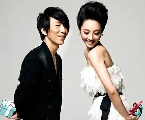 离婚后的陈羽凡,前妻白百何的变化不大,他就像换了个人