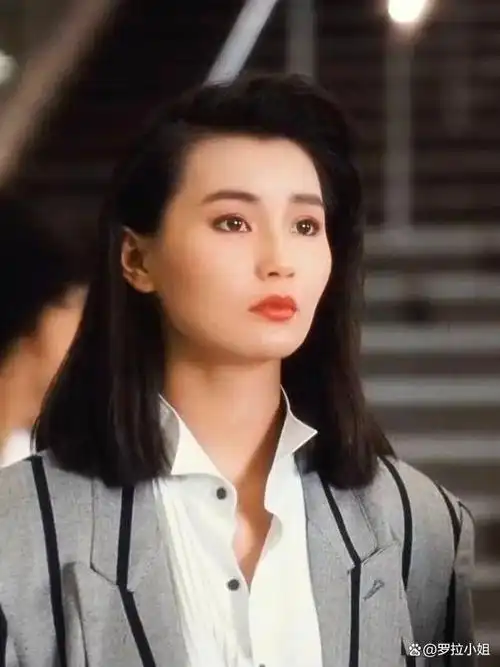 这些绝美的造型她们30年前就穿过了