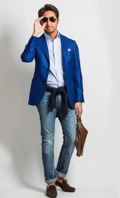 就好比男士最爱的西装一样,如果是在日常生活当中,搭配西装裤的话就会