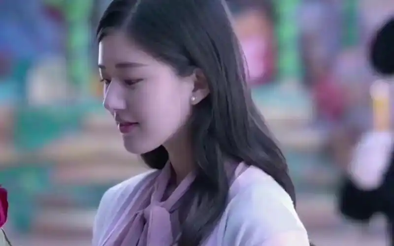 蓝色生死恋:许凯过收费站,因为十元钱对赵露思一见倾心