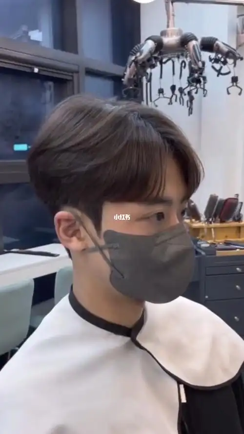 少年感男生韩式微分气垫烫 一定要男朋友去换一次的发型 | 男生发型