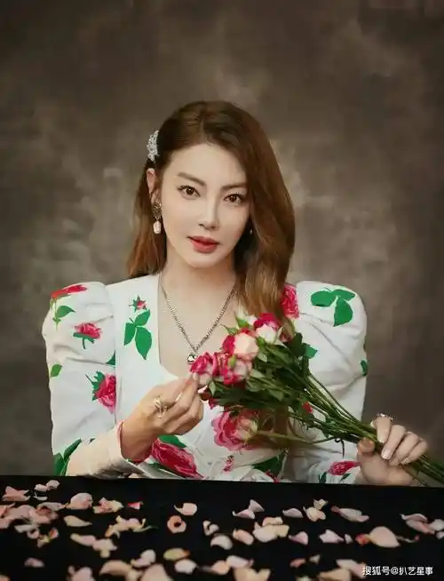 张雨绮,原名张爽,1987年8月8日出生于山东省德州市.