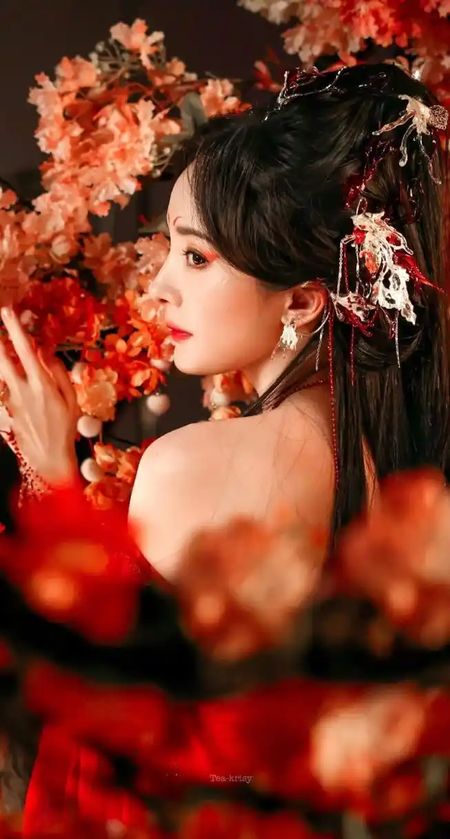 杨幂|狐妖小红娘,红衣造型美艳动人,她就是小狐狸吧!