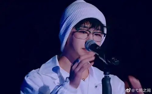 谁说你不帅了?麻麻的好大儿ak刘彰就是最帅的!