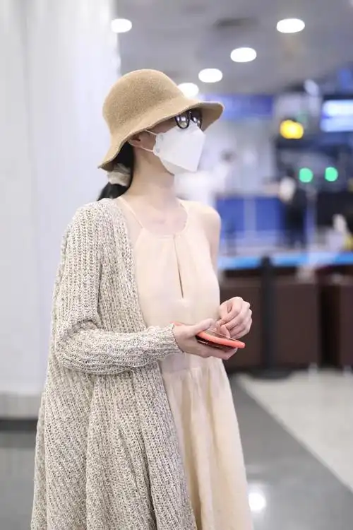 这位钟小姐也很会穿!钟楚曦街拍珍藏版