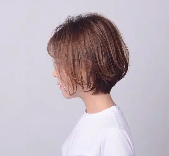 女士短发纹理烫发型全图,烫发图片-第2图,发型图片