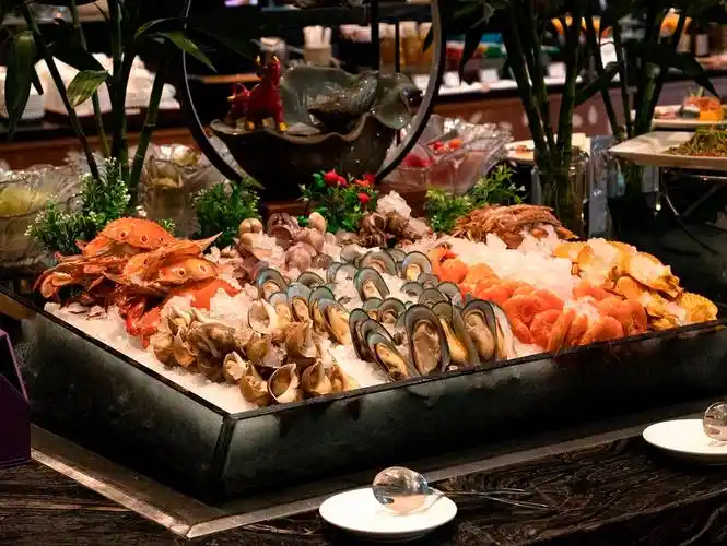 福田自助餐在26层高空吃富豪级自助288元起抢皇庭v酒店vcafé西餐自助