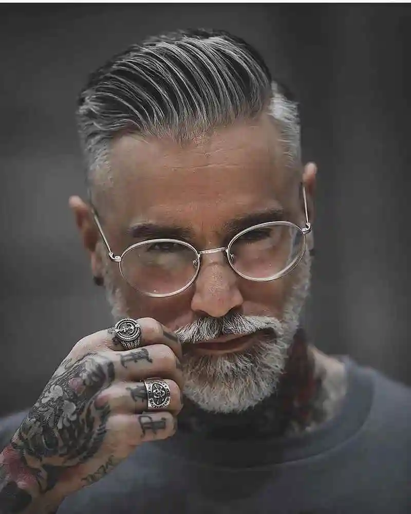 原创 50岁大叔,发型这样剪,一不小心变男神,太帅了