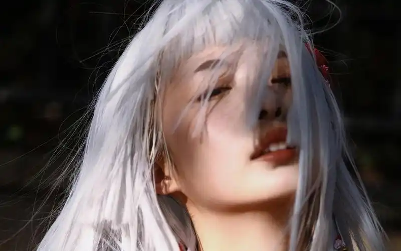 凄美和服白发美女妖艳妩媚户外写真