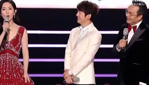 谢娜刘烨才离开又回归,关晓彤凑数_购物_何炅_汪涵