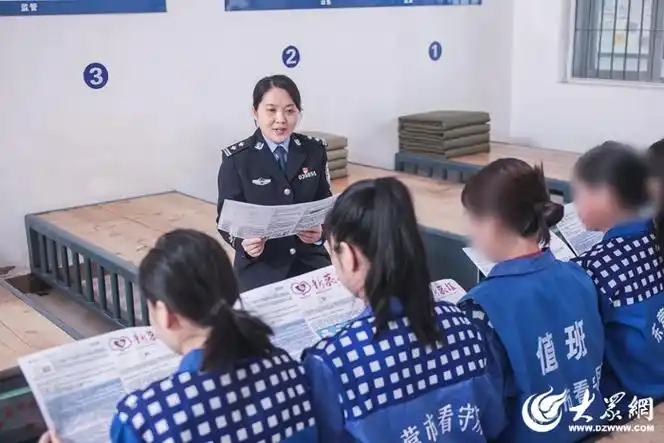 孟祥梅所在的女子监区承担着全市女性犯罪嫌疑人的羁押工作,任务艰巨