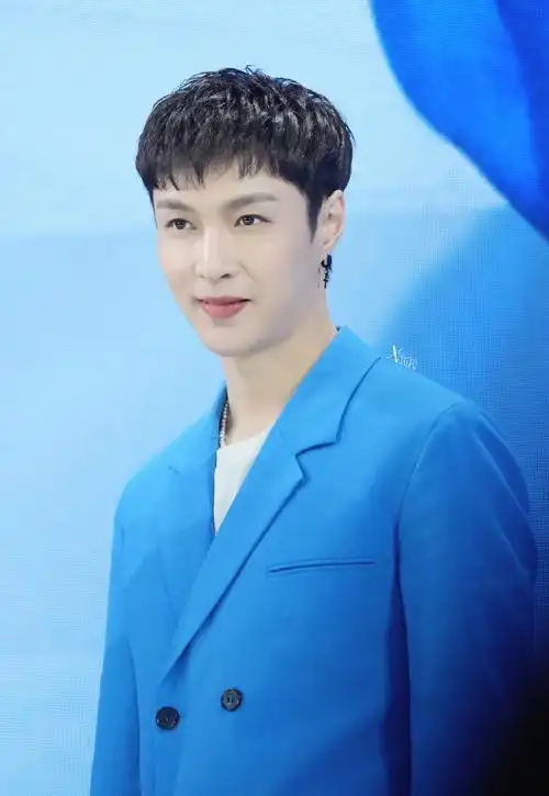 张艺兴[超话]##张艺兴转弓绝杀祝考生##张艺兴##张艺兴