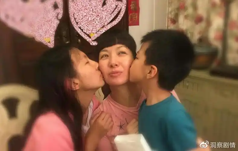 胡军对儿子和女儿的态度简直天差地别女儿撞脸江疏影像妈妈