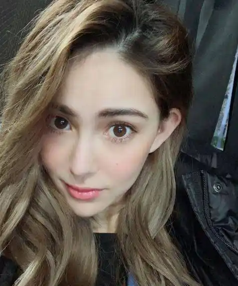 昆凌17岁「练舞美照」出土! 深v衣藏不住好身材_周杰伦_网友_天王