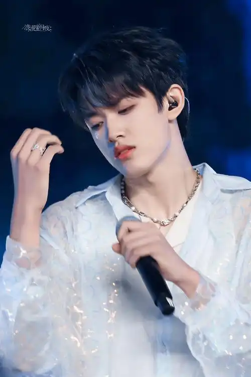 和张极一起秋日出行#【桔国创造101—秋日限时舞台掰头】蝴蝶效应