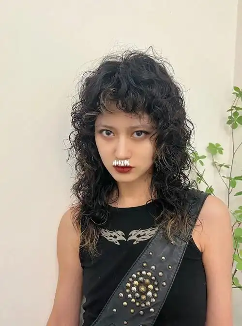 羊毛卷烫发效果