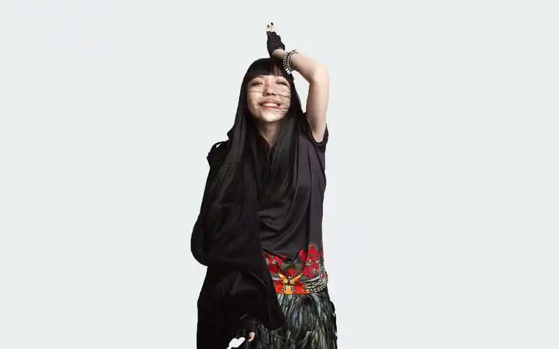 吴莫愁个性写真高清电脑壁纸